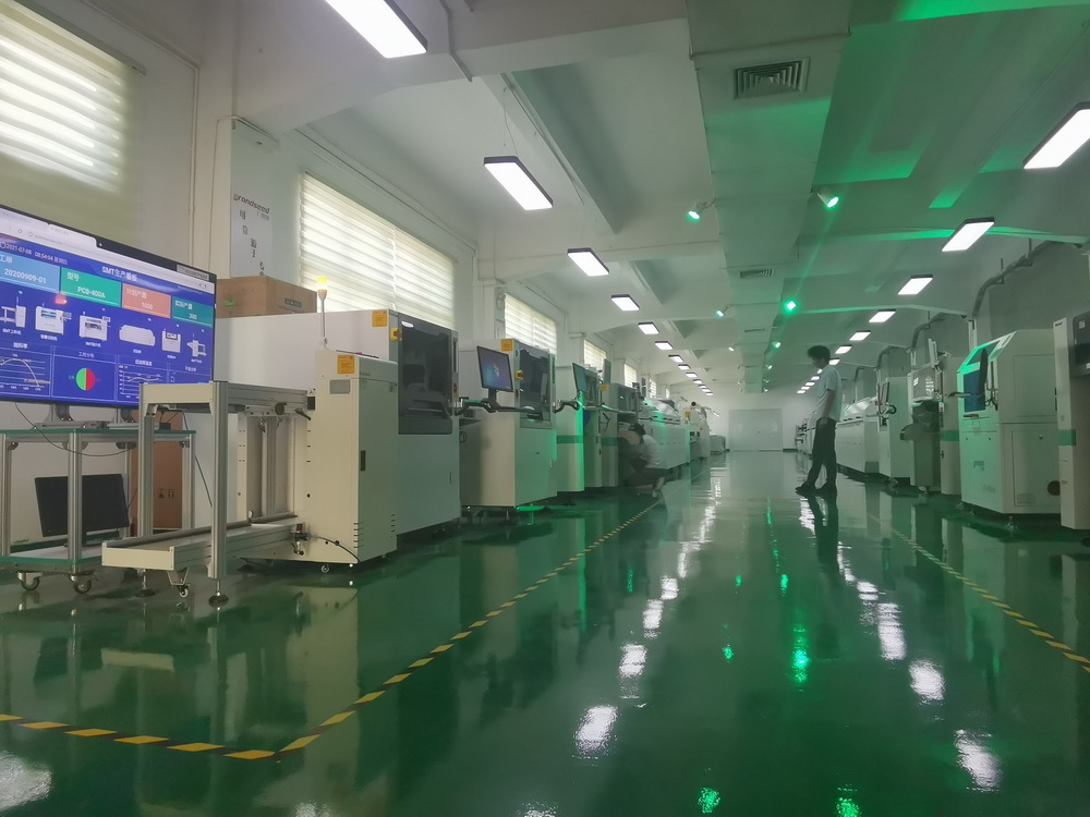 91香蕉网址大全SMT生产线展示区
